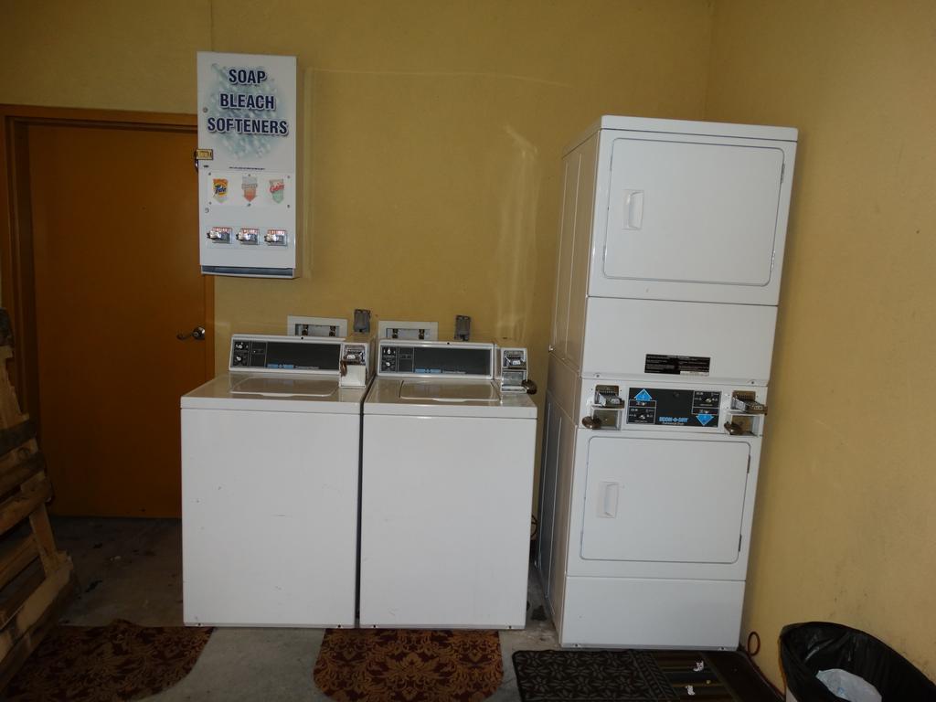 Motel Regency & -